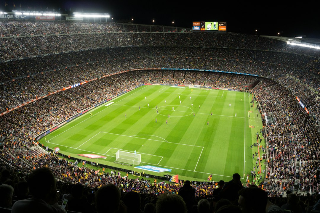Estadio de fútbol cheo antes dun partido