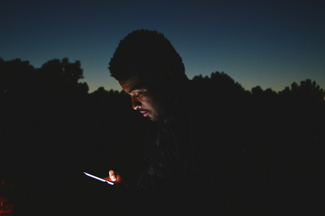 Home usando un smartphone